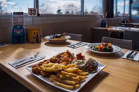 Argosy Motor Inn Bistro - Internet Find 0