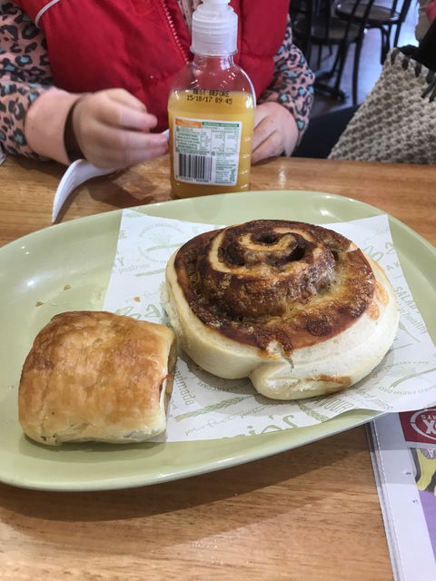 Banjo's Bakery - Renee 12