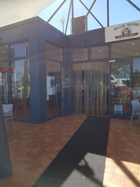 Blue Edge Bakery Bicheno - Renee 3