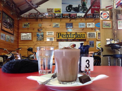 Burt Munro Motorcycle Cafe - Swimm 0