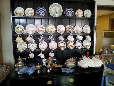 Czegs' Cafe - Renee 0