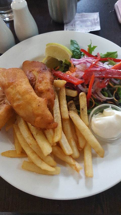 Deloraine Hotel Restaurant - Renee 1