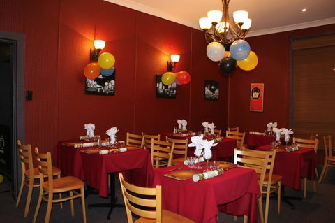 Huon's Little Treasure Bistro - Swimm 0