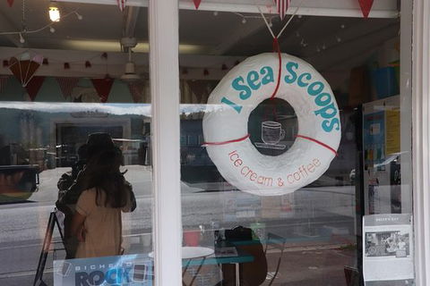 I Sea Scoops - Renee 0