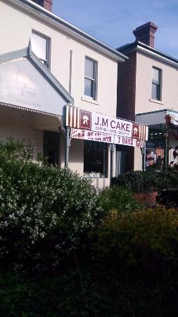 J.M Cakes - Renee 0