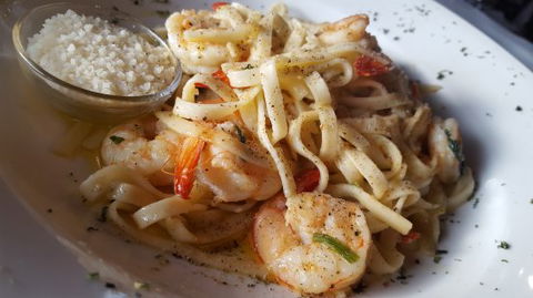 Michael's Restaurant On The Bay - Internet Find 0