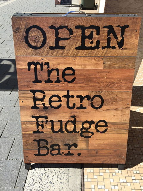 Retro Fudge Bar - Renee 4