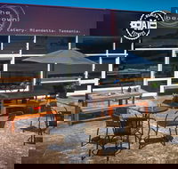 The Brown Bear Eatery - Internet Find