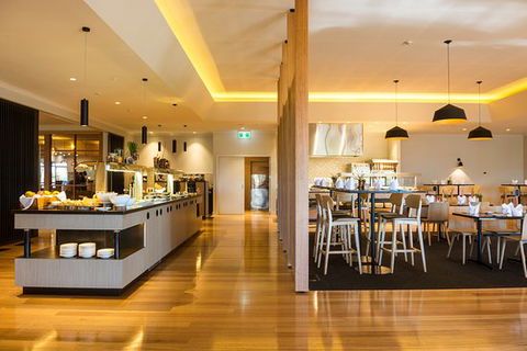 Altitude Restaurant + Lounge Bar - Internet Find 0