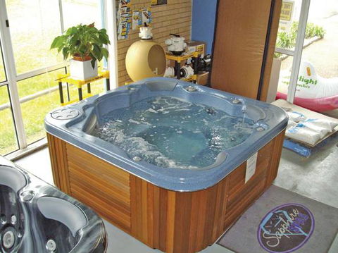 Cascade Pool & Spa Centre - Renee 0