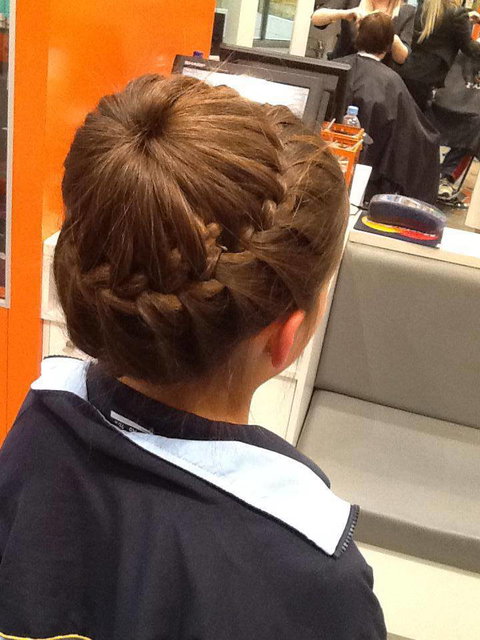 Oskas Hair Designs & Barbers - Swimm 1