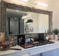 L'Or Cosmetics - Renee