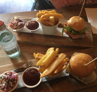 Jus Burgers - Qld Realsetate