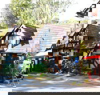 Last Drop Elizabethan - Renee