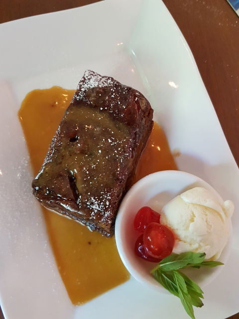 The Dale Bar And Bistro - Renee 1