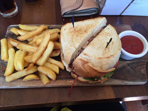 The Principal Bar & Restaurant - Renee 0