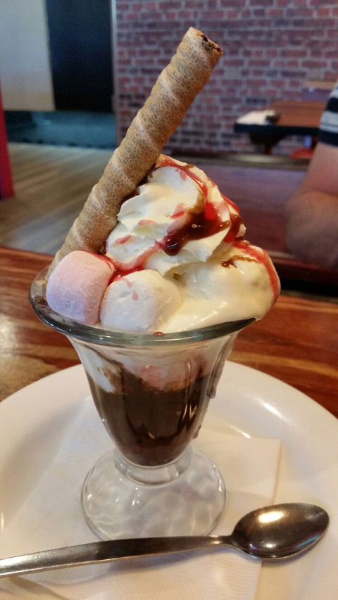 Hog's Breath Cafe - Renee 3