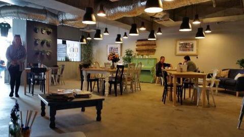 Peppermint Green - Renee 0