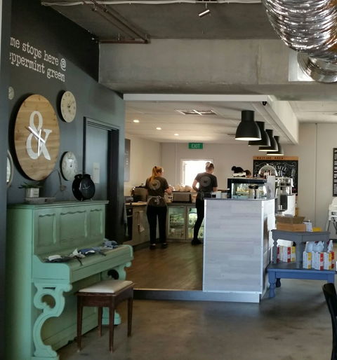 Peppermint Green - Renee 11