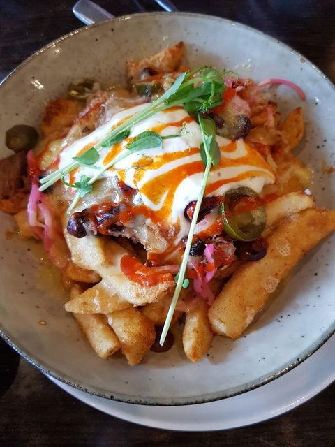 Six Degrees Restaurant & Bar - Internet Find 6