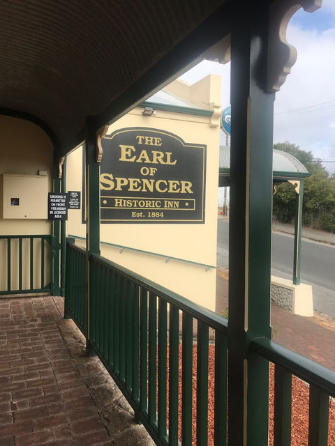 The Earl Of Spencer - Bar & Restaurant - Internet Find 5