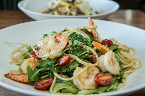 Blanche Bar - Renee 0