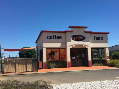 Jabba Cafe - Renee 0
