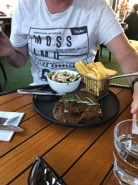 Margaret River Hotel - Renee 8