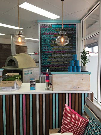 Peace Pizza Retro Woodfired - Renee 0