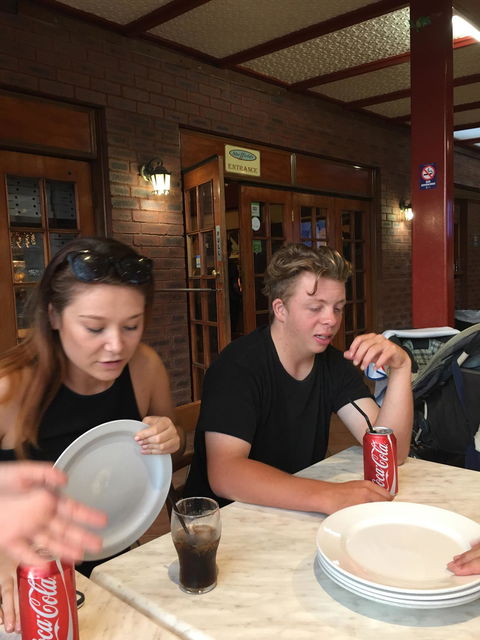 Sheffield's Bar & Restaurant - Internet Find 3