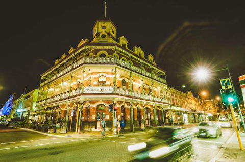 The National Hotel Fremantle - Petrol Stations 0
