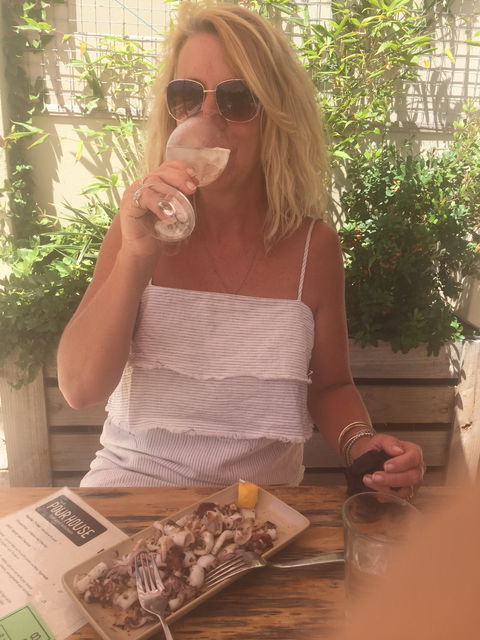 The Pour House Bar And Kitchen - Renee 5