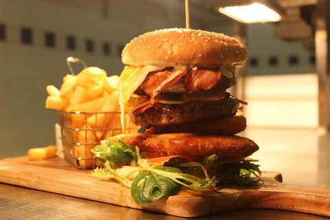 Windows On Wygonda At Roleystone Club - Renee 0