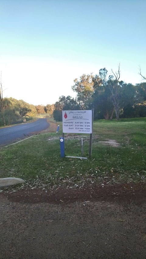 Yallingup Woodfired Bakery - Petrol Stations 1