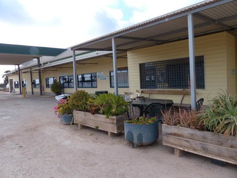 BP John Eyre 1878 Caiguna Western Australia - Renee 0