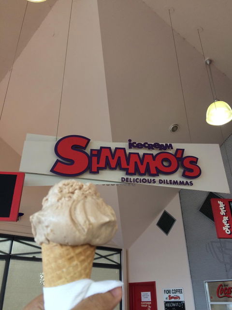 Simmoâ€™s Mandurah Ice Creamery - Qld Realsetate 8