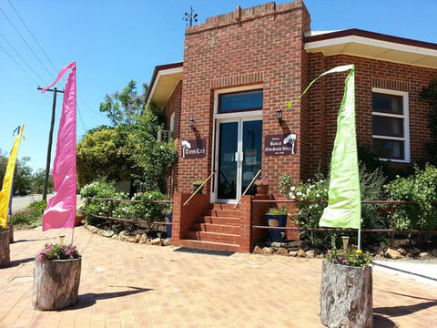 Trees Cafe - Internet Find 0