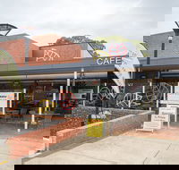 Avenues Cafe Bar - Renee