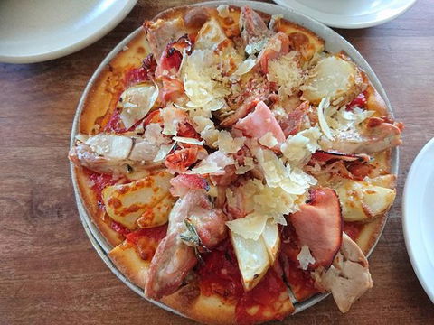 Good Life Modern Organic Pizza - Petrol Stations 0