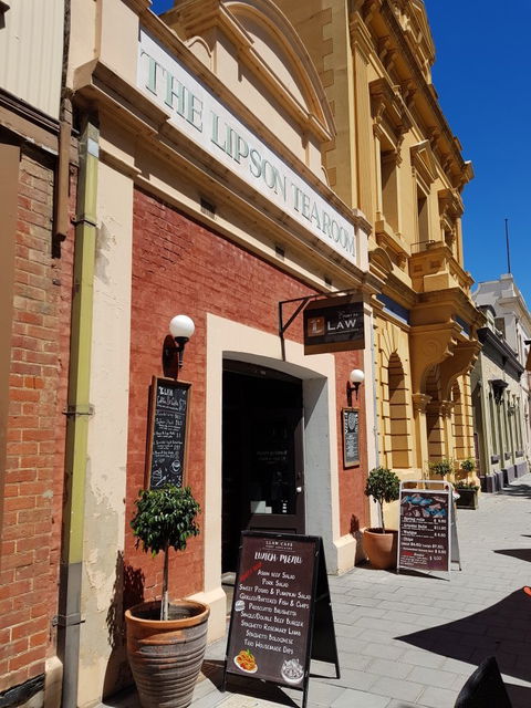 L.Law Cafe Port Adelaide - Petrol Stations 1
