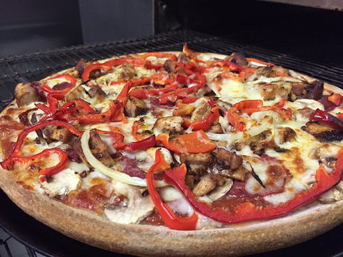 Molto Bene Pizzeria - Qld Realsetate 0