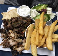 Nik's BBQ On the Lake - Internet Find
