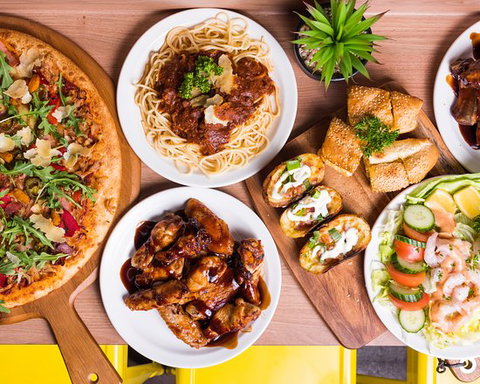 Pizza Bite - Renee 0