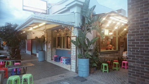 Sunny's Shop - Renee 0