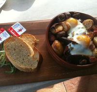 The Clubhouse Bar  Bistro - Internet Find