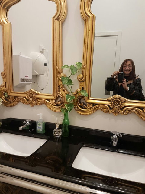 Viet L'Amour - Renee 2