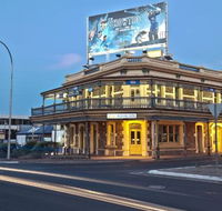 Britannia Hotel - Swimm