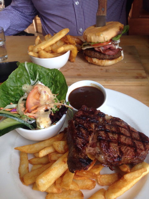 Carmel's Cafe Bar And Grill - Internet Find 1
