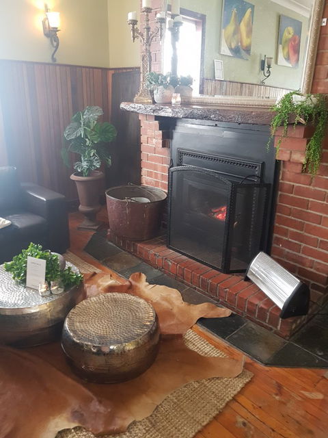 Inglewood Inn - Internet Find 3