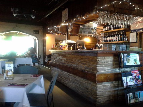 Old Bush Inn - Renee 0